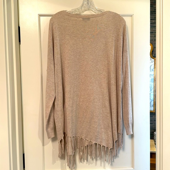 Repeat easy knit fringe sweater - Picture 6 of 6